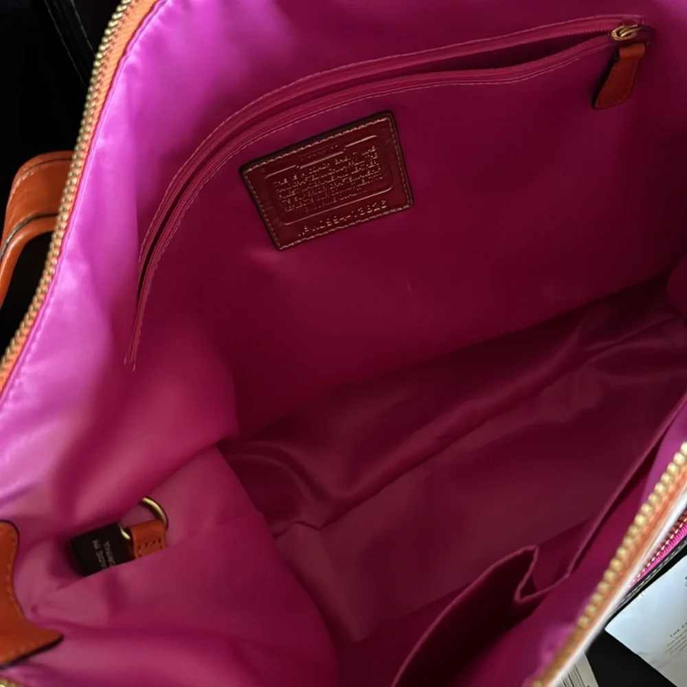 Authentic Coach Persimmon and Magenta Poppy Op Art Tote glam - Picture 2 of 4